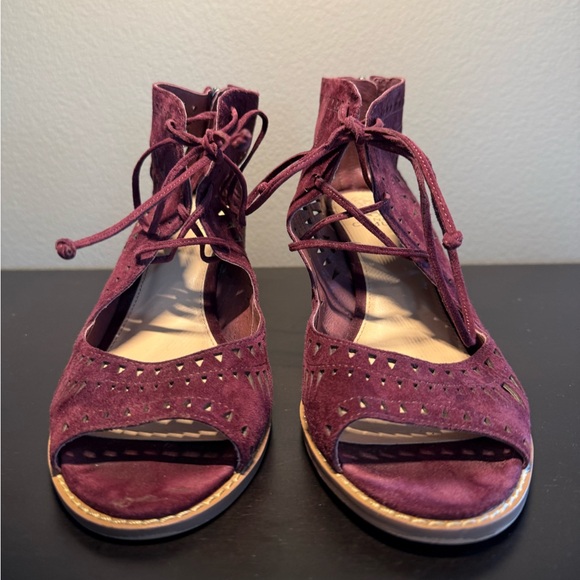 Vince Camuto Tarita Cutout Lace Up Burgundy Suede Open Toe Heel Sandal Women 10 - Picture 4 of 7